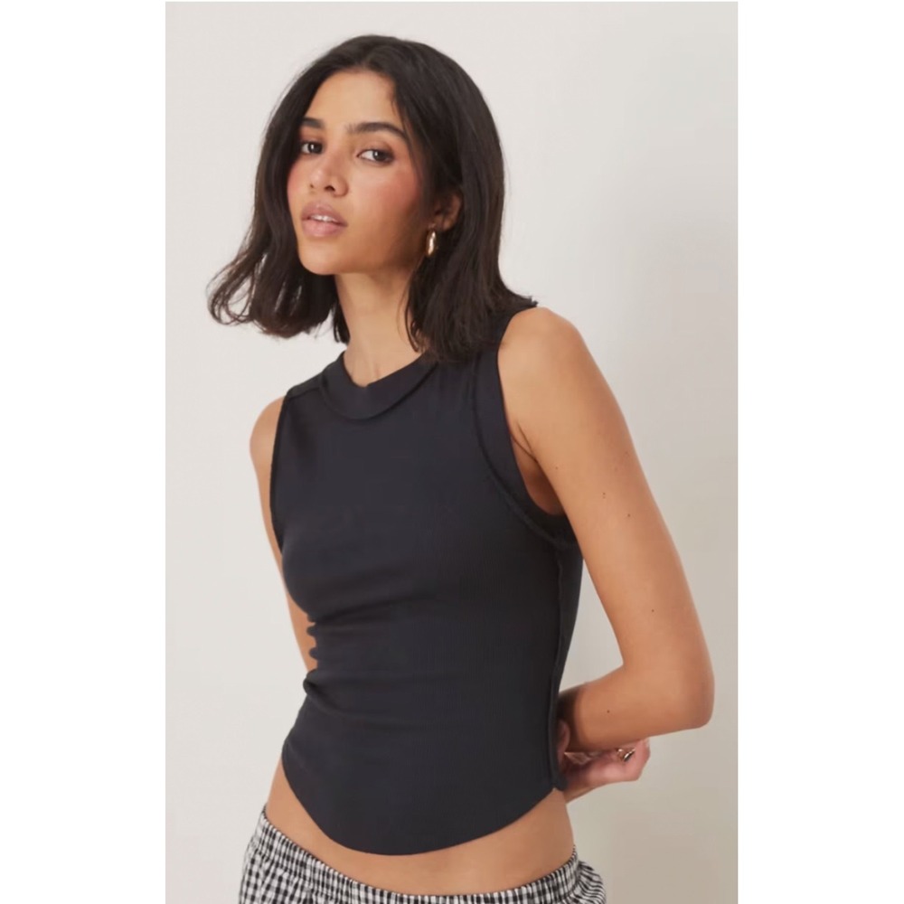 We The Free People Ali Tank Top Black Ribbed Curved Hem Tank Crew Neck Size M